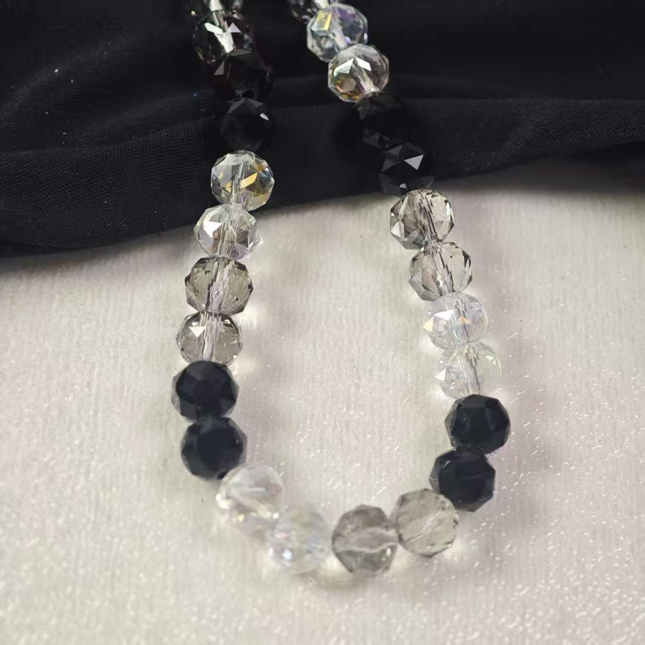 G003【1 string】7.9mm resin beads