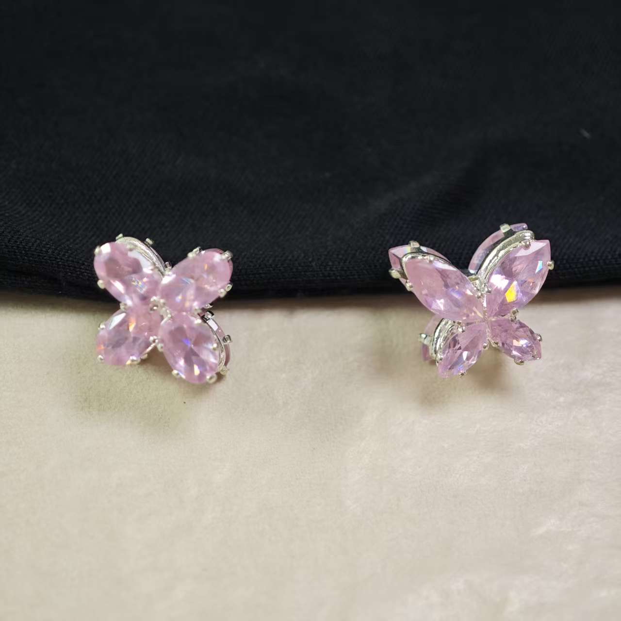 A046【2pcs】 Zircon