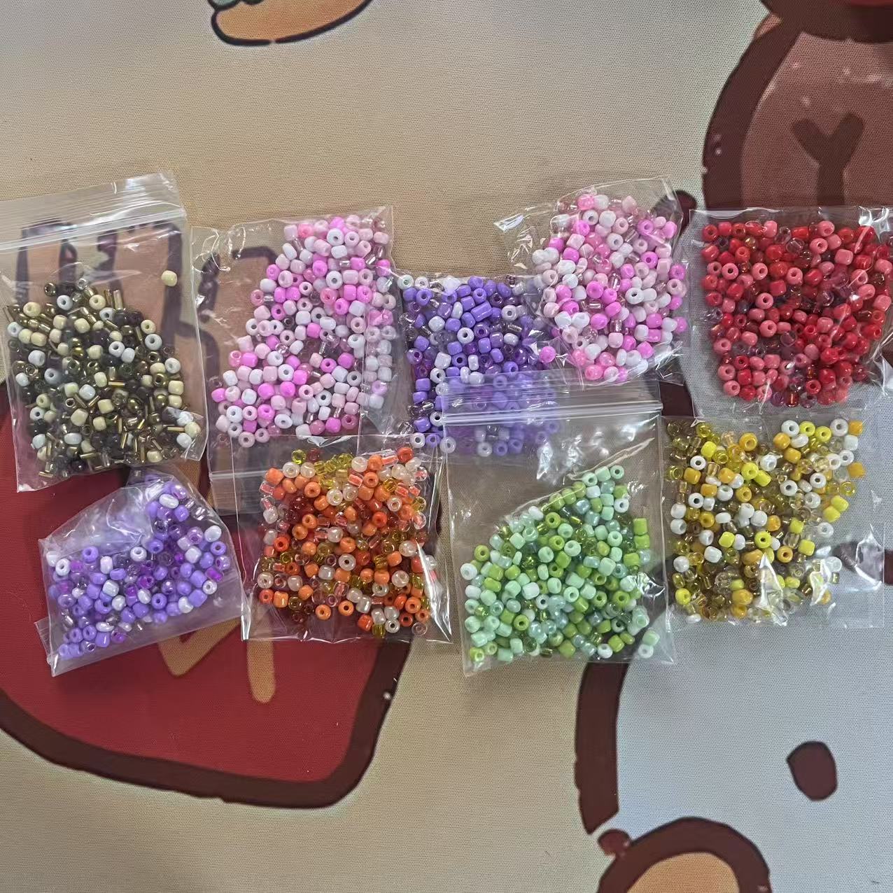 AJ213 【Special Offer!】9-Colored Seed Bead Assortment