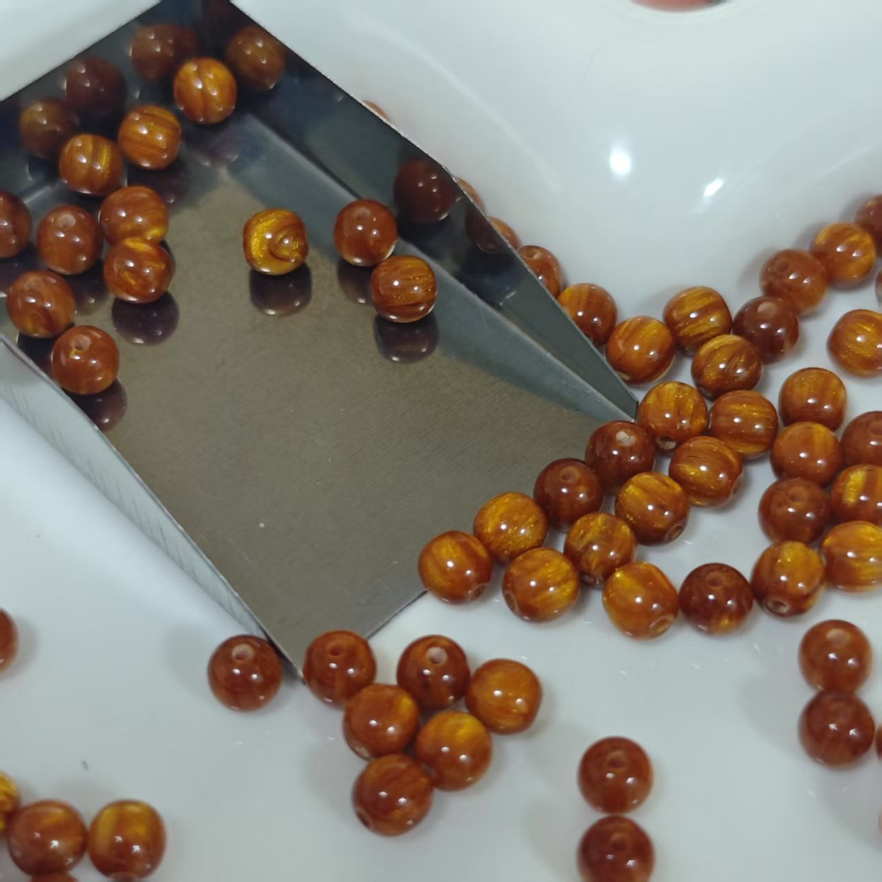 AJ109【100pcs 6mm Wood-Grain Resin Beads