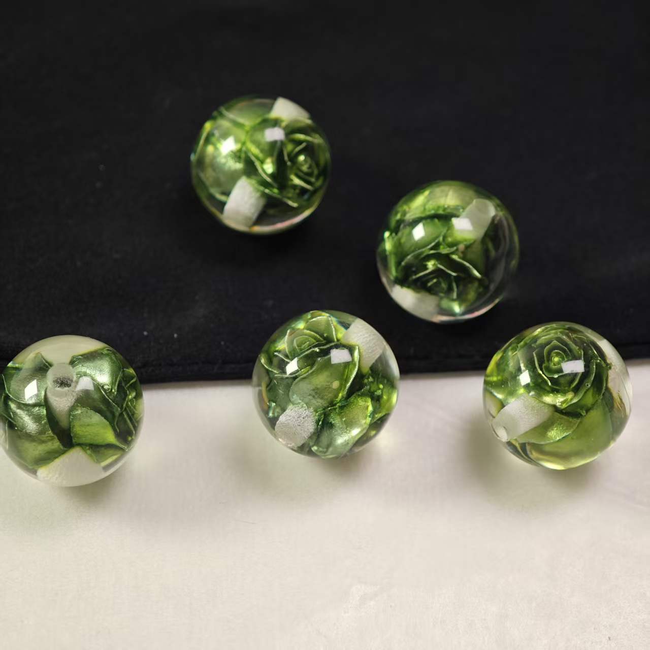 E158【5pcs】 16mm resin beads