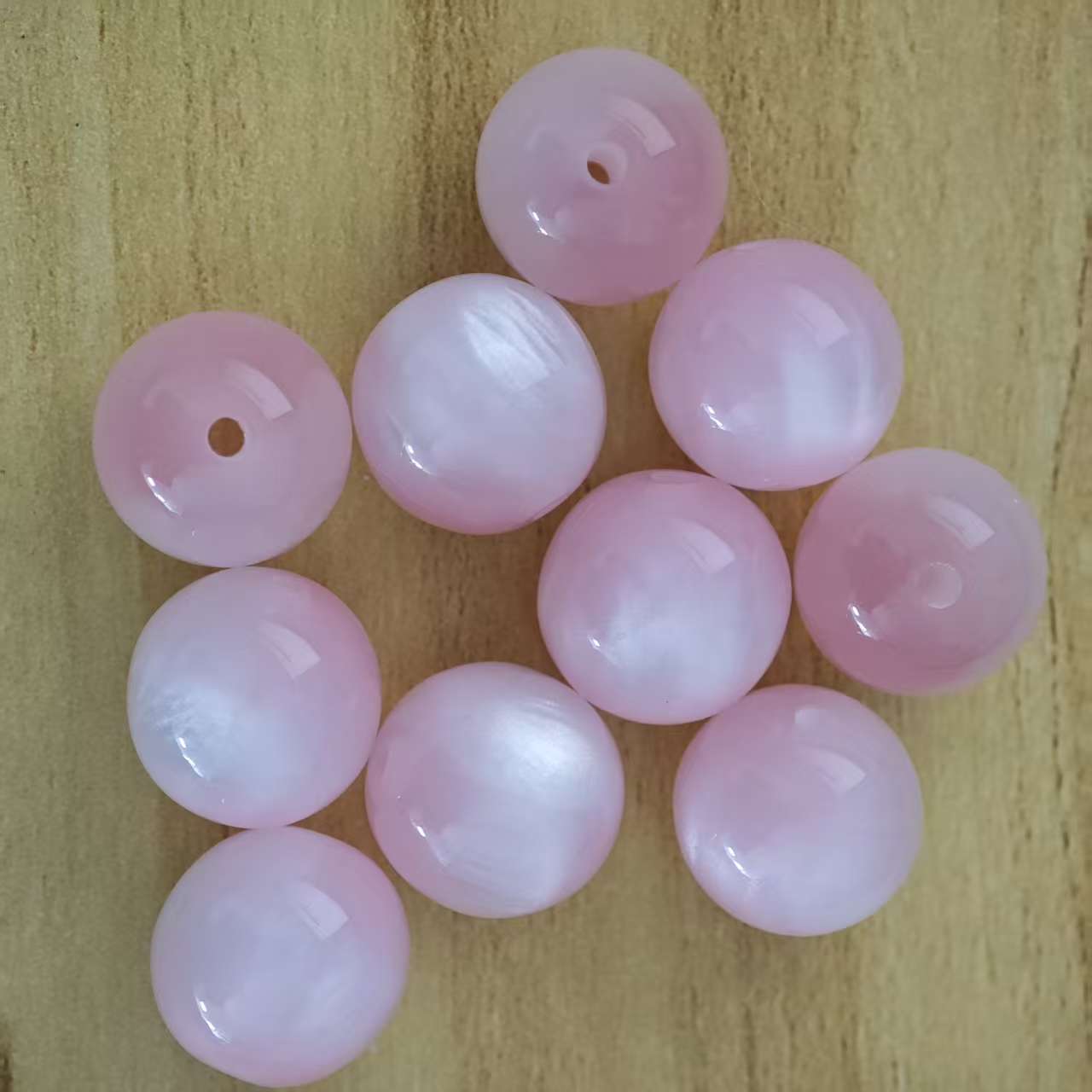 E160【10pcs】 16mm resin beads