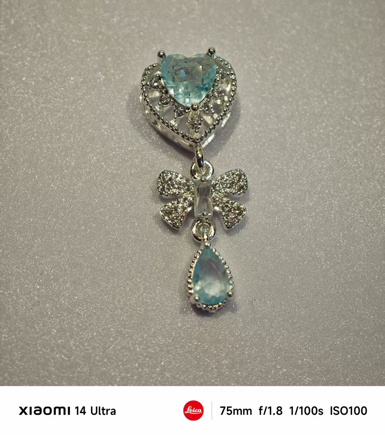 AJ411 25mm Heart Charm Pendant