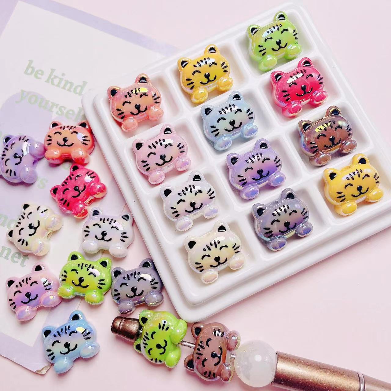 AB675 cat beads