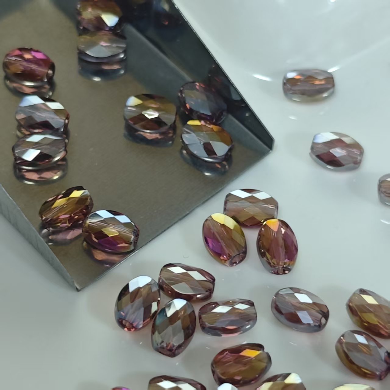 AJ113【50pcs Iridescent Purple Melon Seed Beads