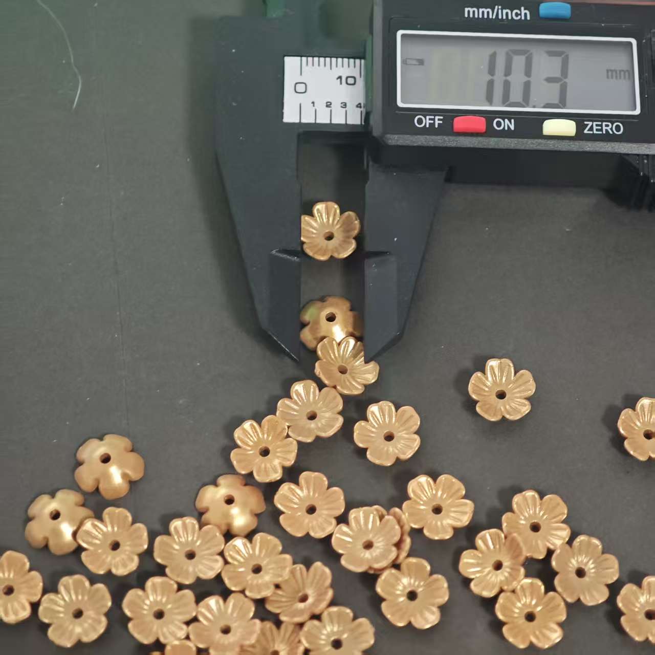 Z038【50pcs】bead flower cap