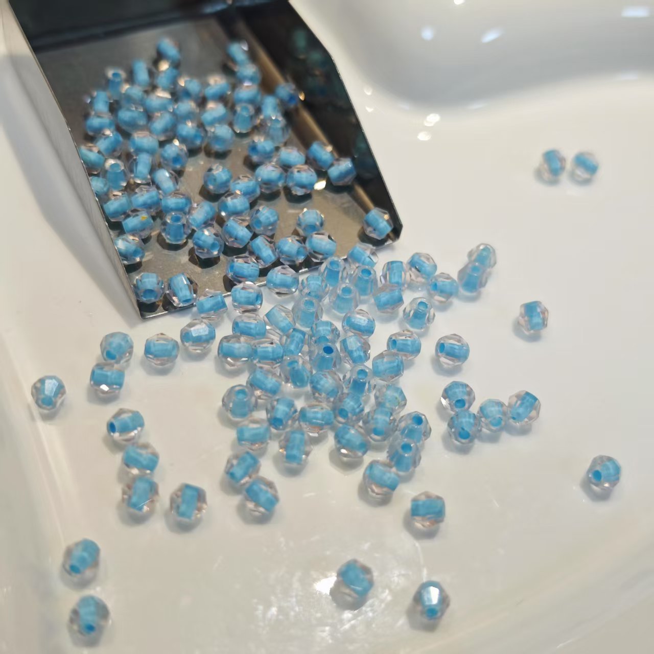 AJ231【130pcs 4mm Blue Seed Beads - Jewelry Making Beading Supplies for DIY Crafts