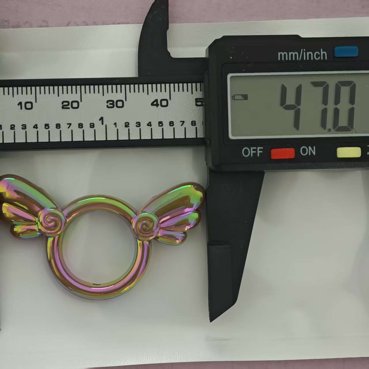 新002 【16 Pcs】 Acrylic Beads in 47mm & 25.2mm (Bow & Wing Shapes)