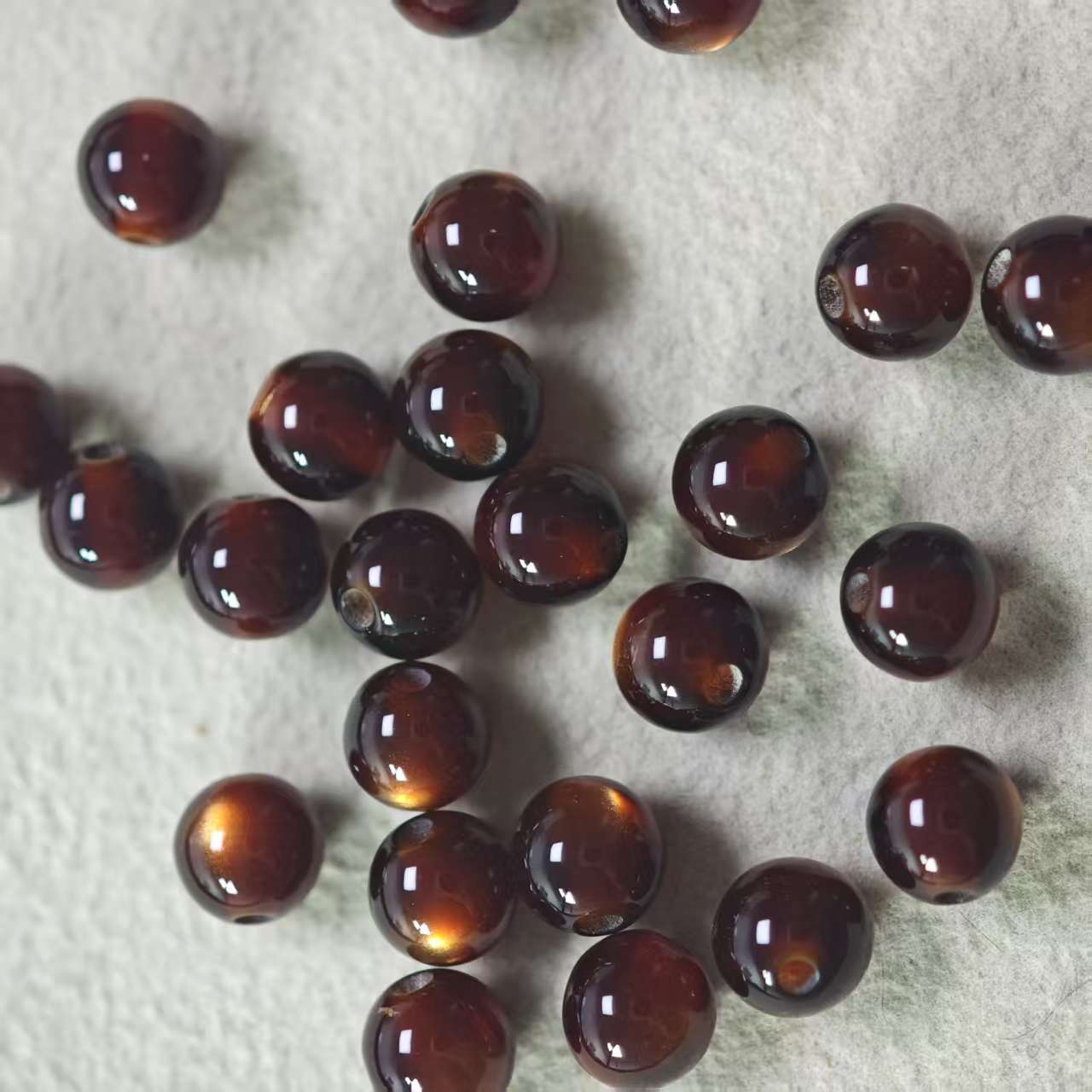 D004【24pcs】 6mm resin beads