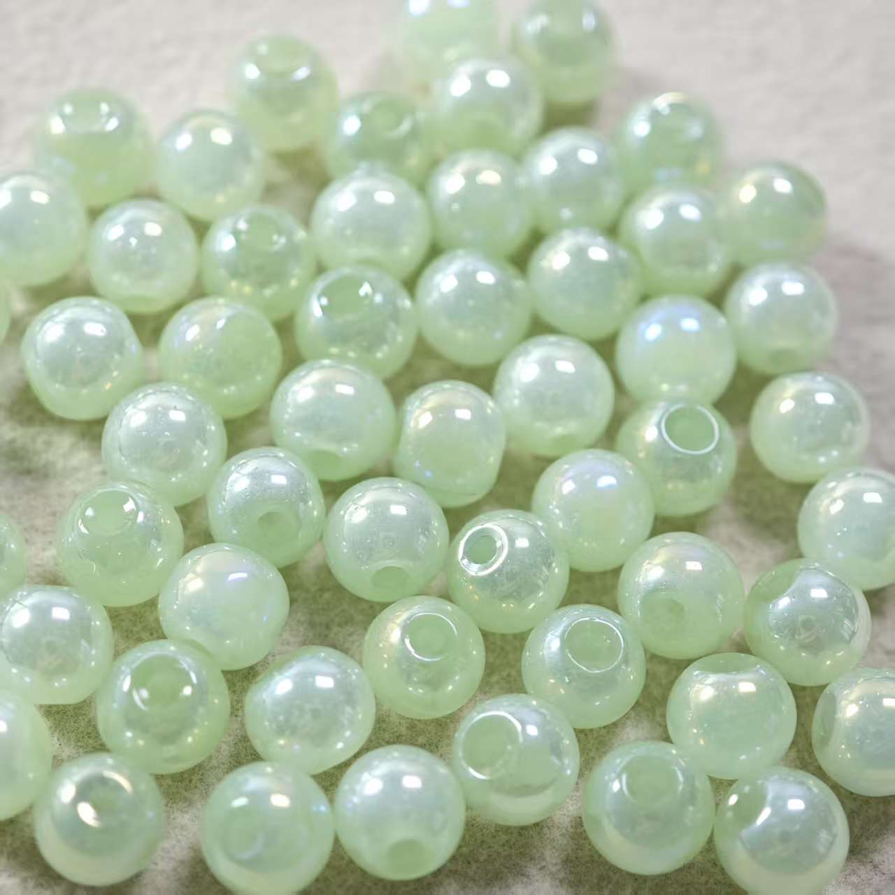 D010【40pcs】 6mm resin beads