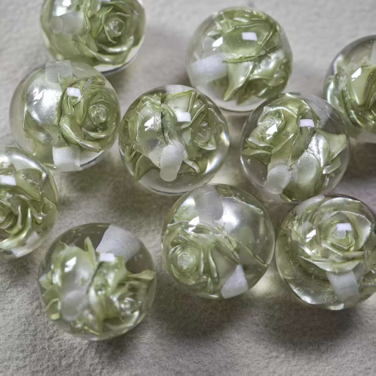 E021【5pcs】 16mm resin beads