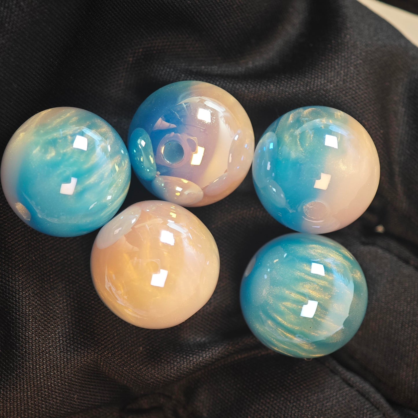 E081【5pcs】 16mm resin beads