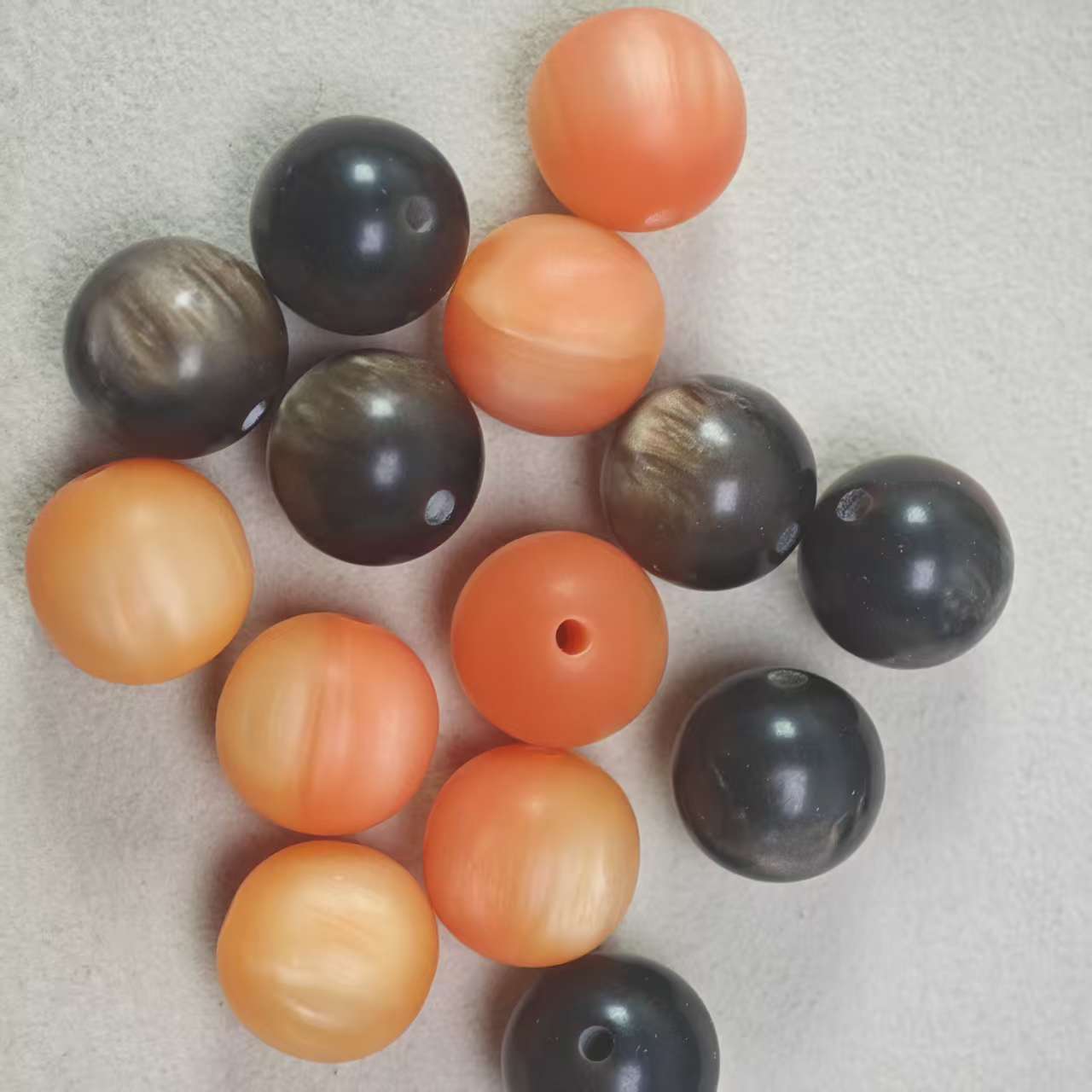 E117【10pcs】 16mm resin beads