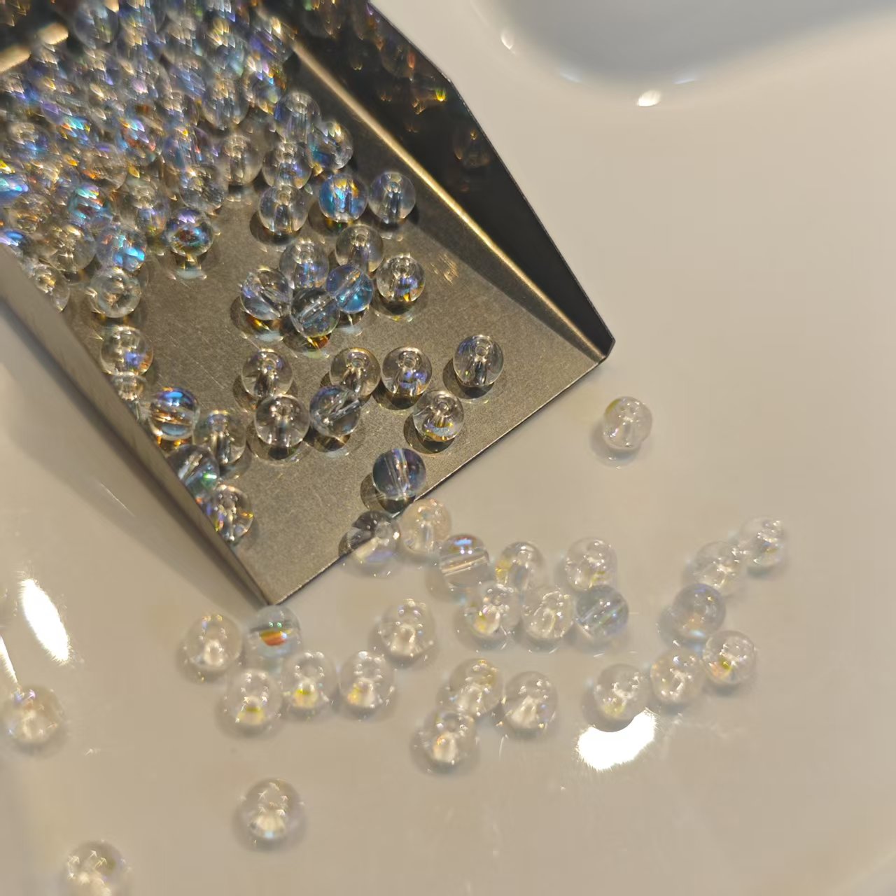 AJ126 100pcs 4mm Clear Resin Beads