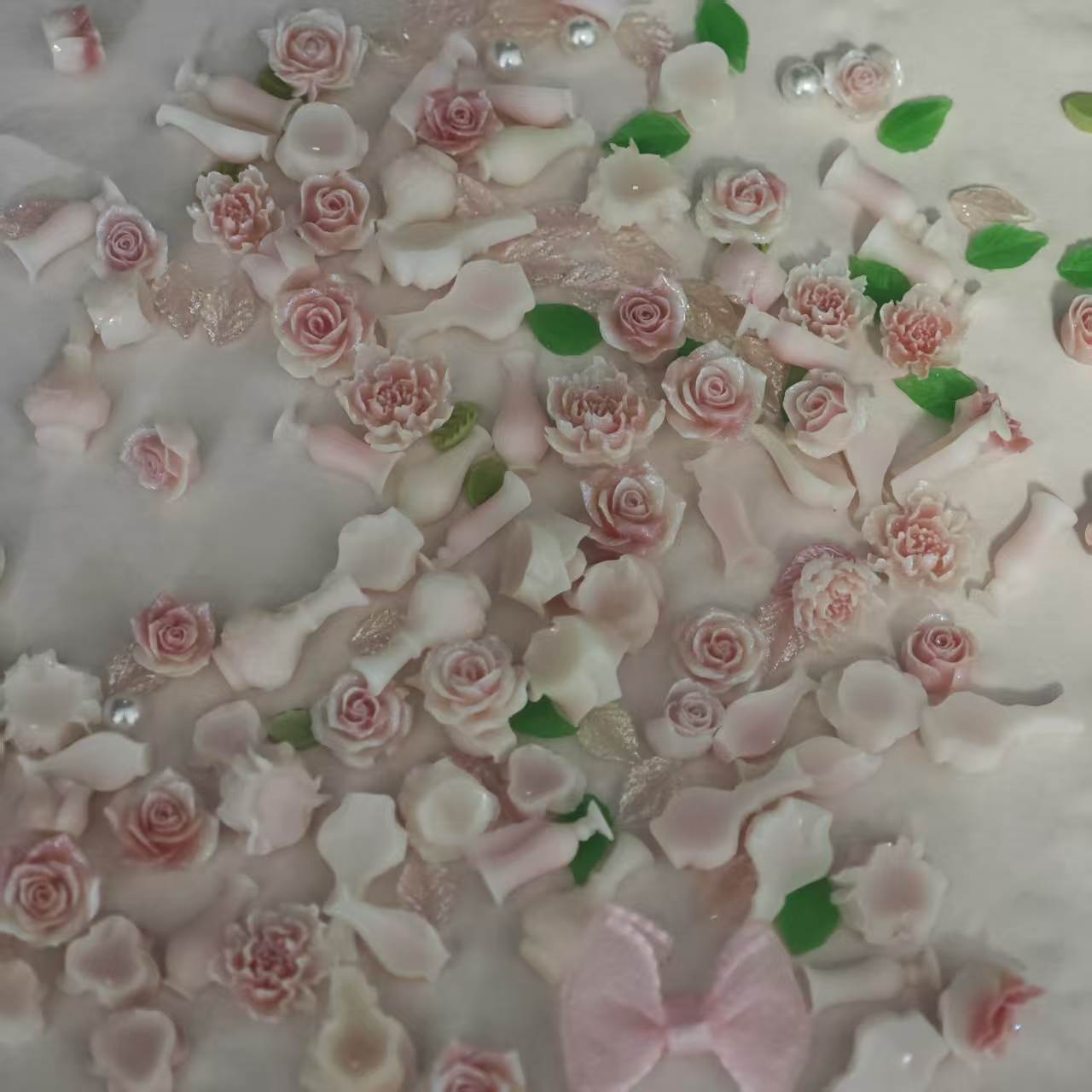 Z052【10ml】petal beads