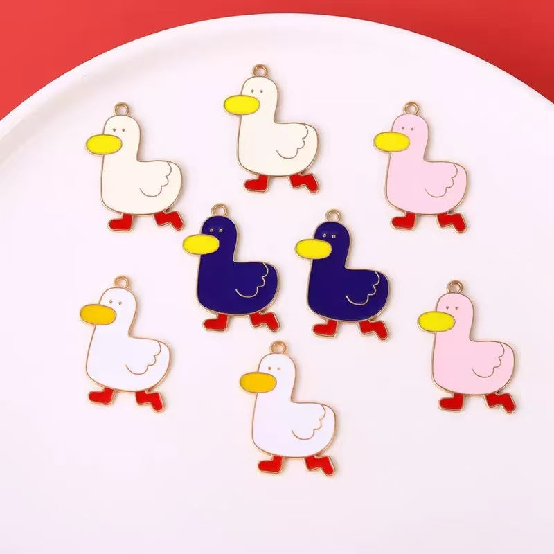 AJ346 20pcs Hand-Painted Duck Pendants (4 Colors × 5pcs)