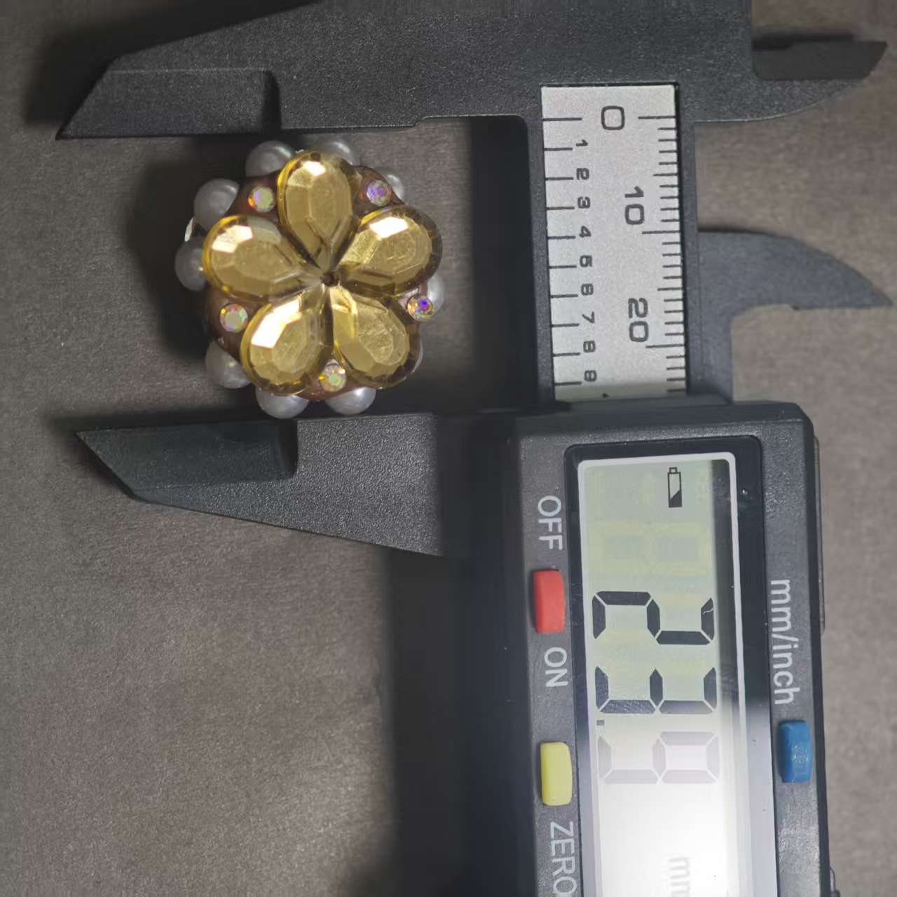 新007 2 Pcs 23.9mm Alloy Beads