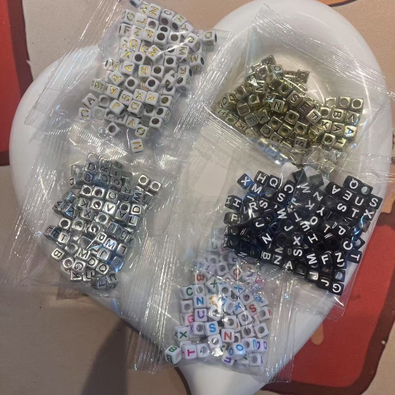 AJ216【clearance】 5 Bags of Acrylic Letter Beads