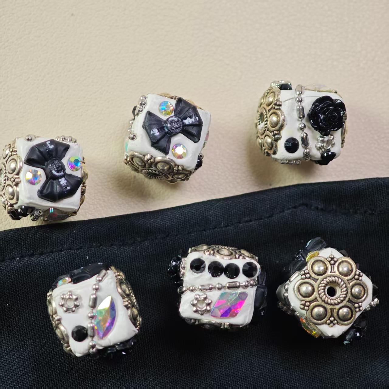 M018【2pcs】  Alloy beads