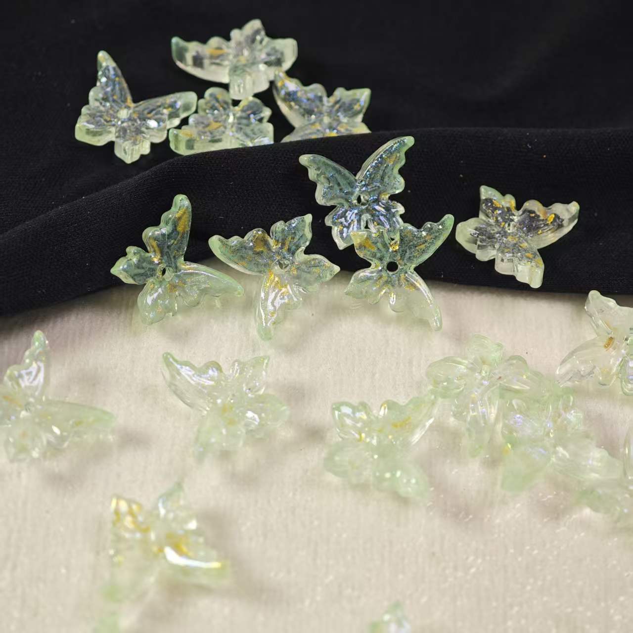 H068【40PCS】14mm glass beads