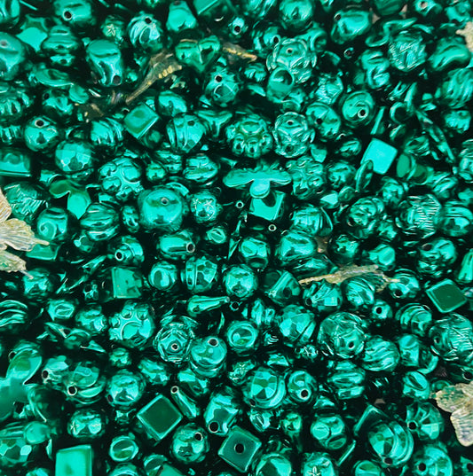 B362 Metalic green beads mix