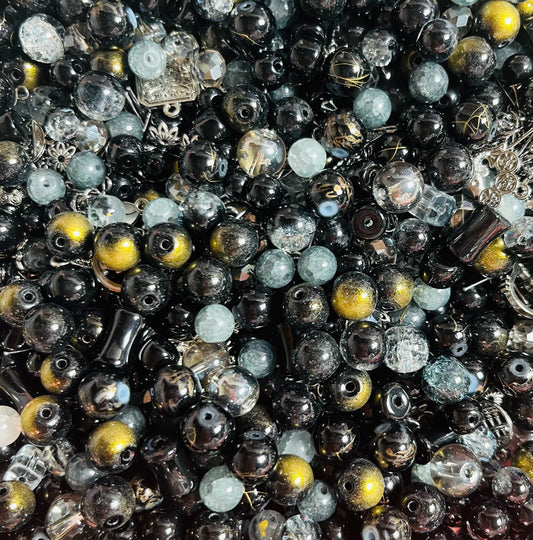B713 black&gold beads mix