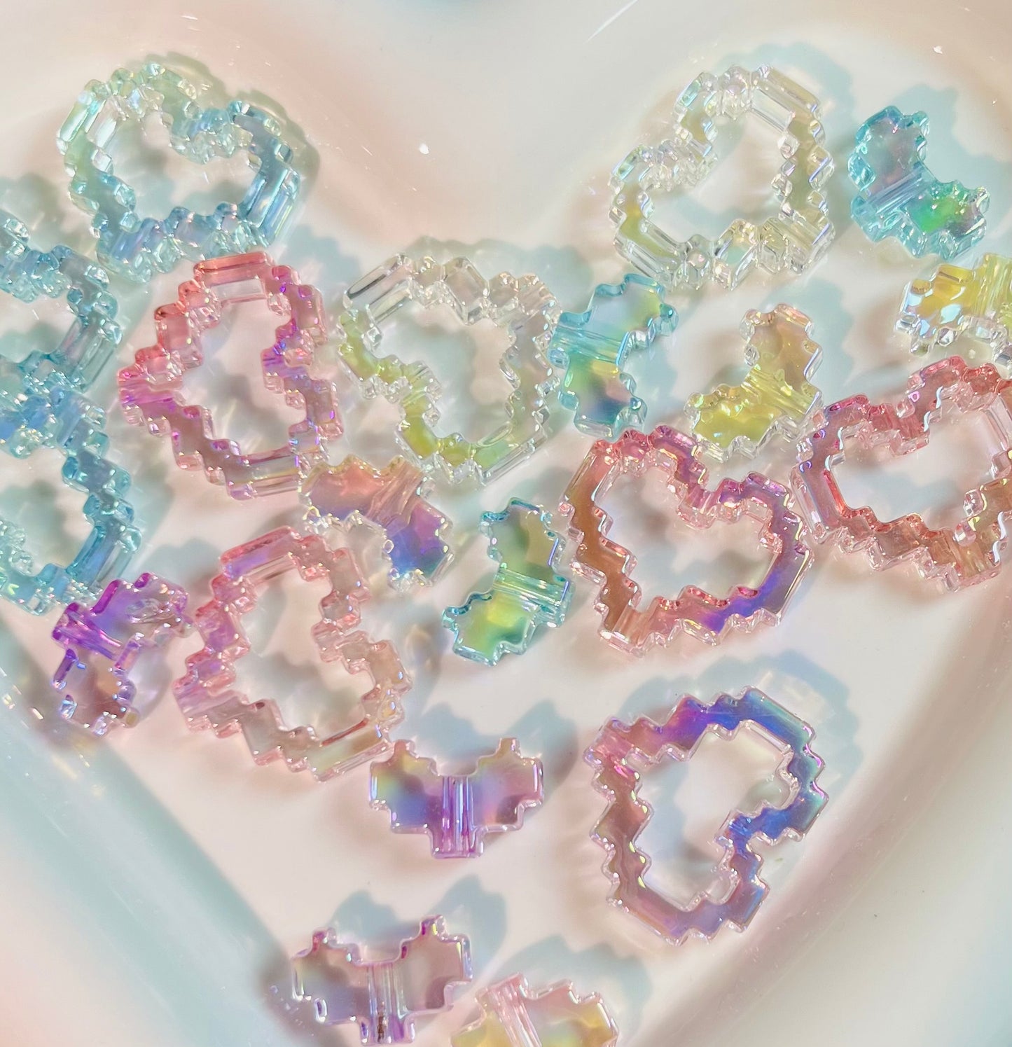 B756 pixel style heart beads set