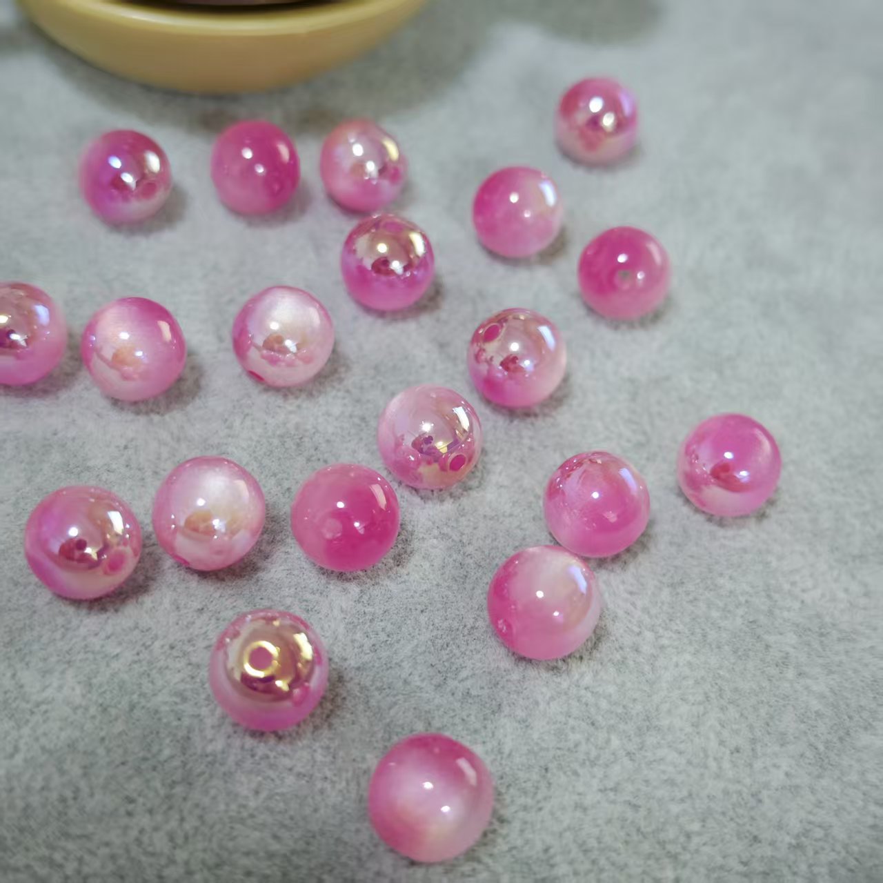AJ318 20 pink 10mm resin beads