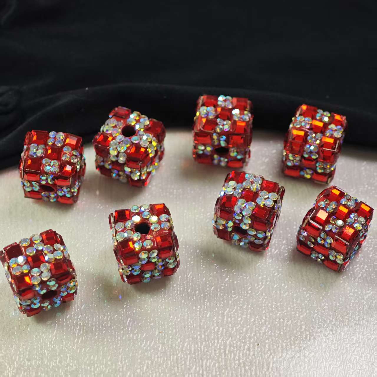 新044 2pcs 15mm Alloy Beads