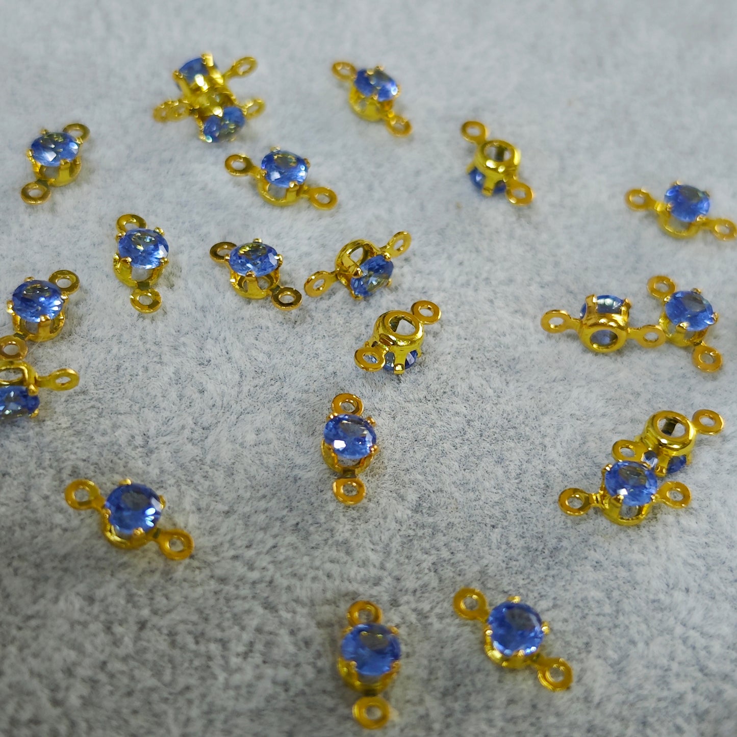 AJ313 25pcs 6mm Round Zircon Pendants – Sparkling Crystal Charms for DIY Necklace & Jewelry Making"