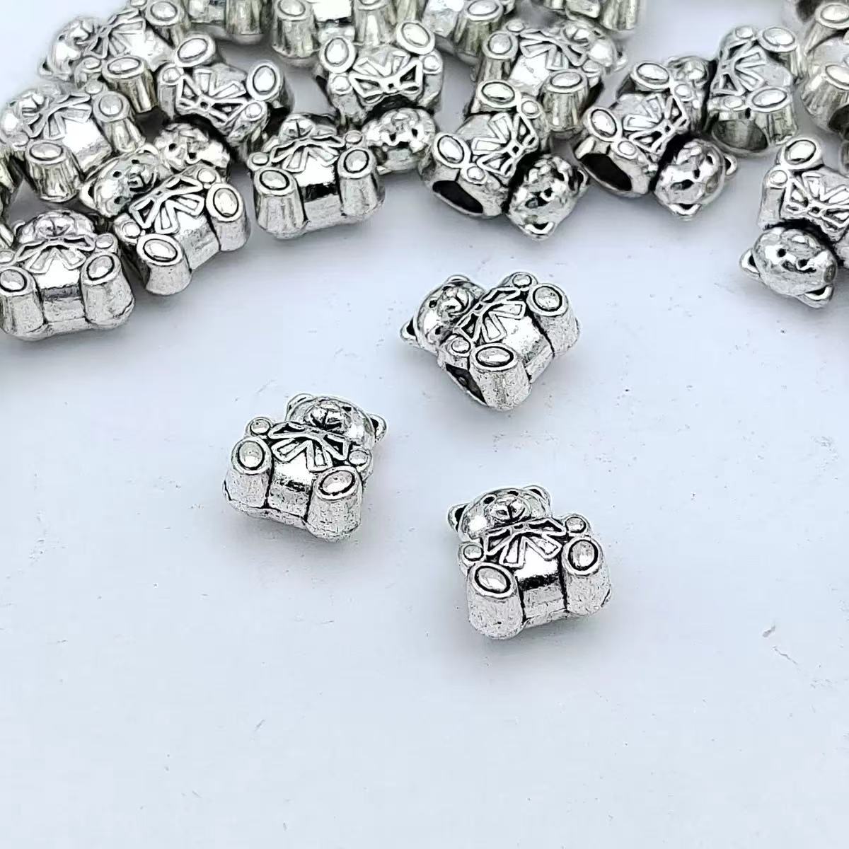 AJ301 10pcs 12x10mm Silver Bear Pendants - Cute Animal Charms for DIY Jewelry