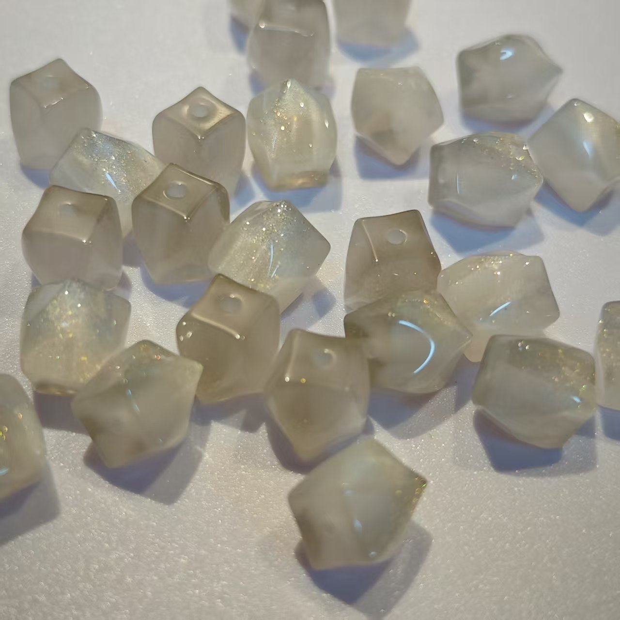 AJ387 【50】 gray resin beads with a subtle shimmer
