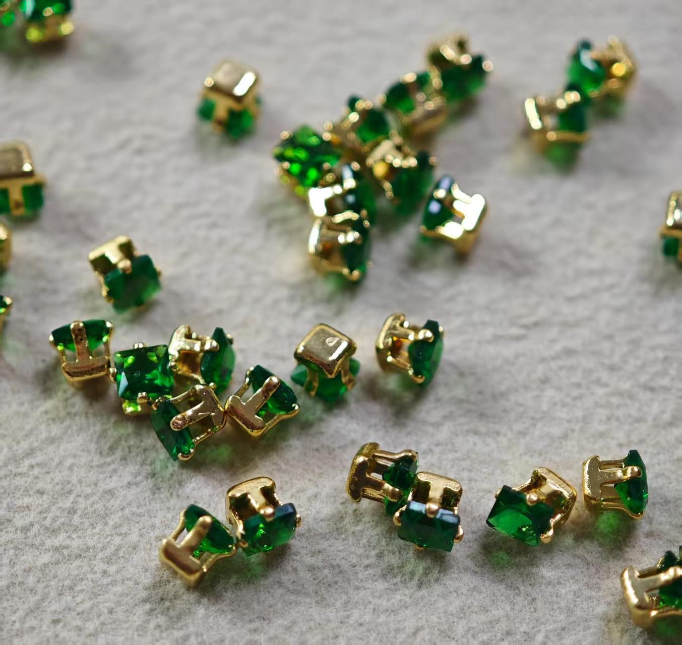 A002【25pcs】 Zircon