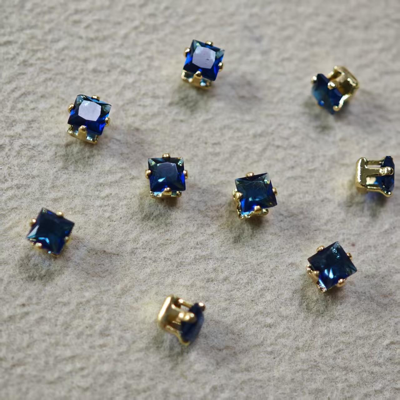 A031【25pcs】 Zircon