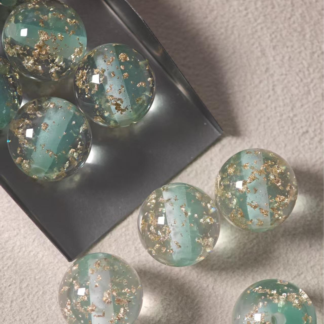 E035【10pcs】 16mm resin beads