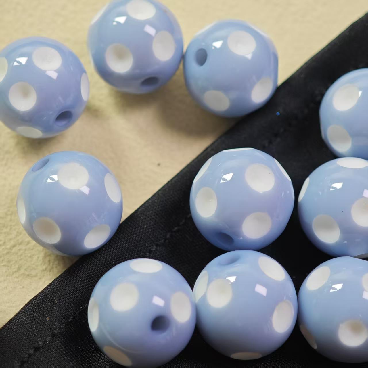 E040【10pcs】 16mm resin beads