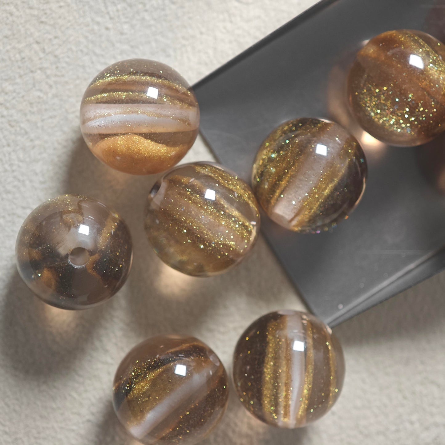 E046【10pcs】 16mm resin beads