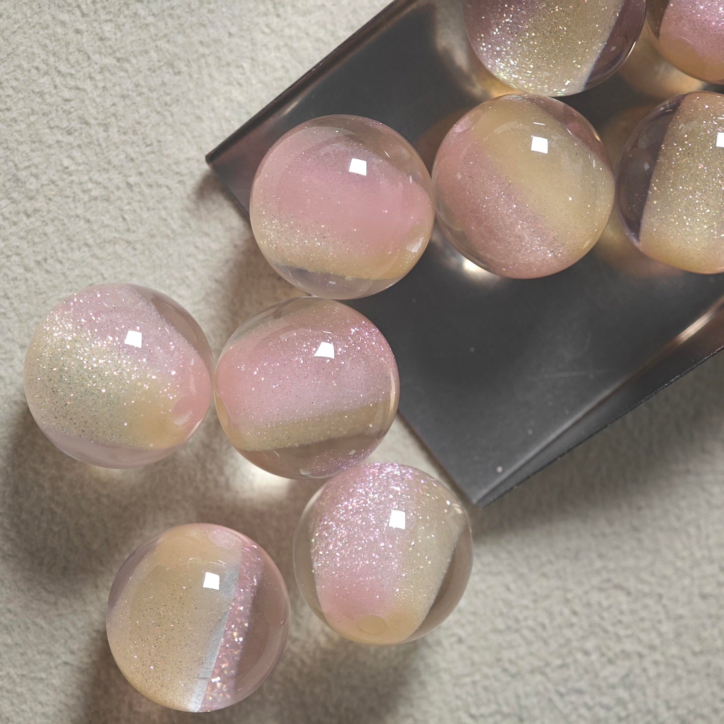 E047【10pcs】 16mm resin beads