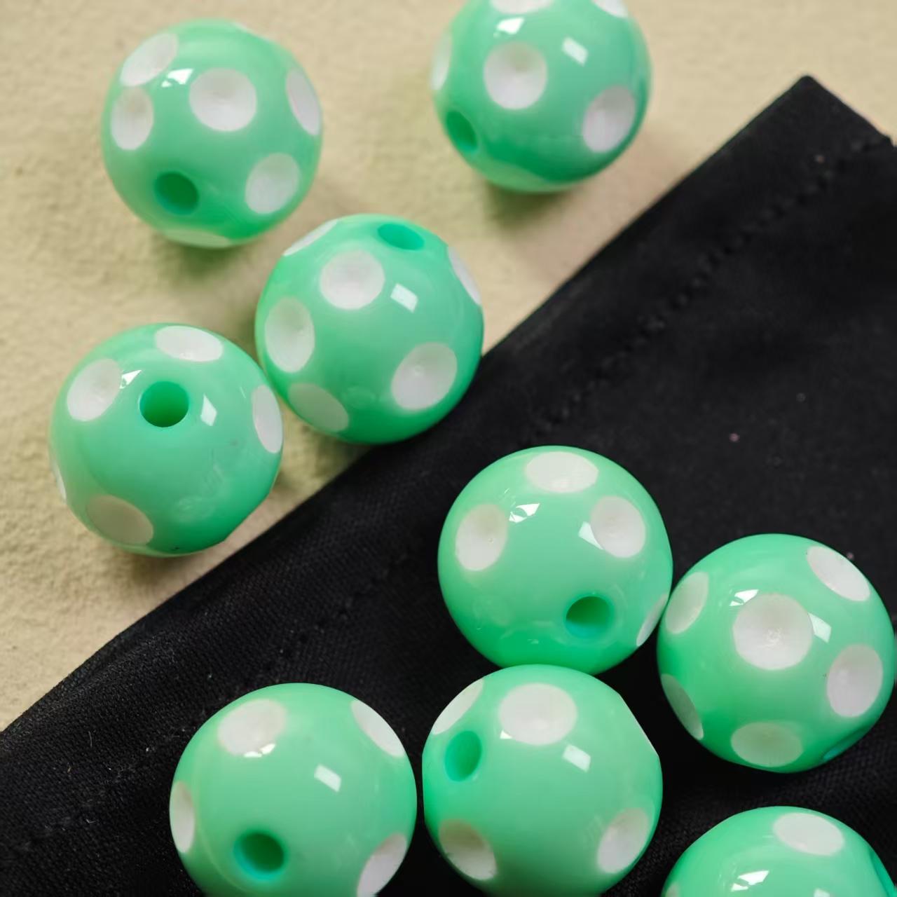 E049【10pcs】 16mm resin beads