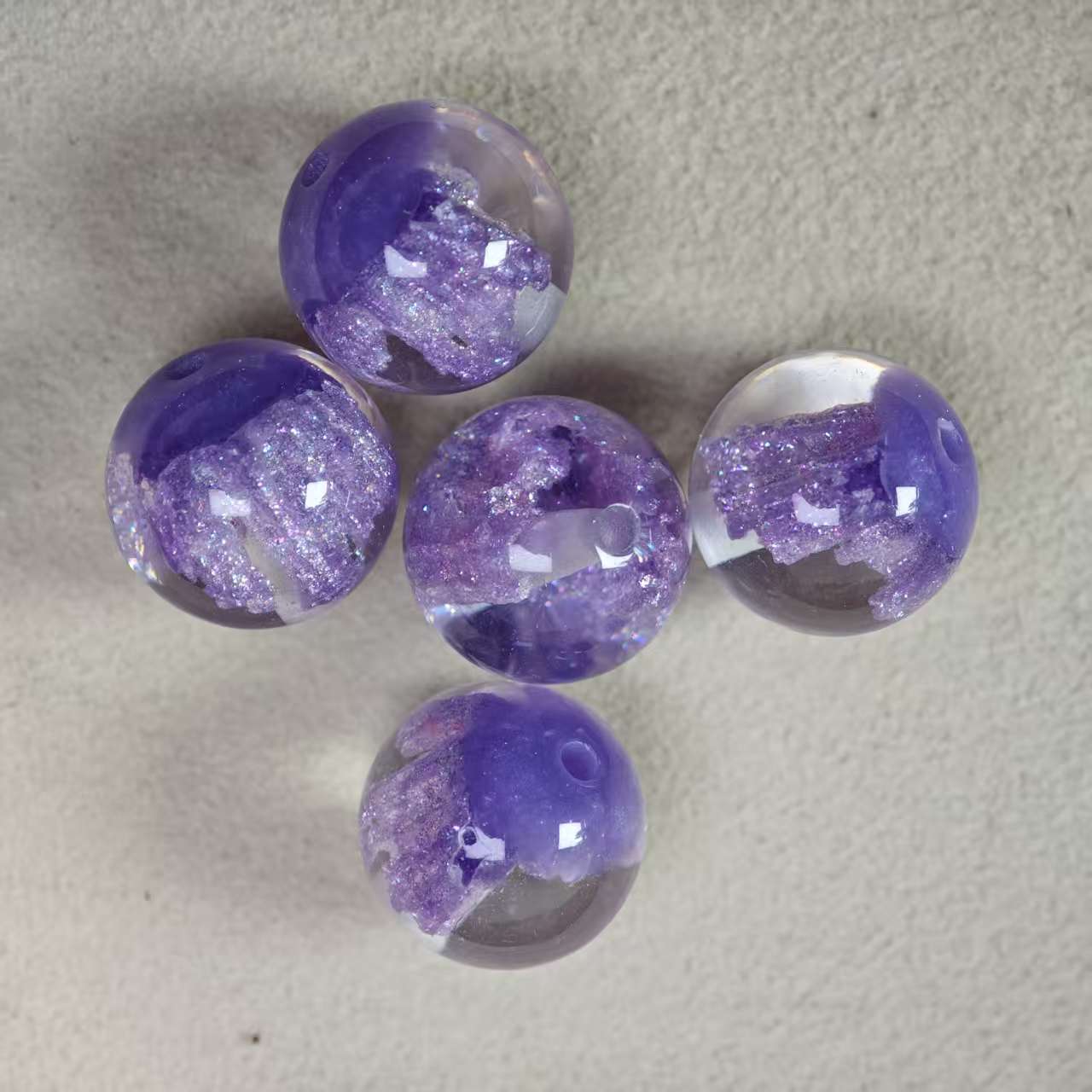 E102【5pcs】 16mm resin beads