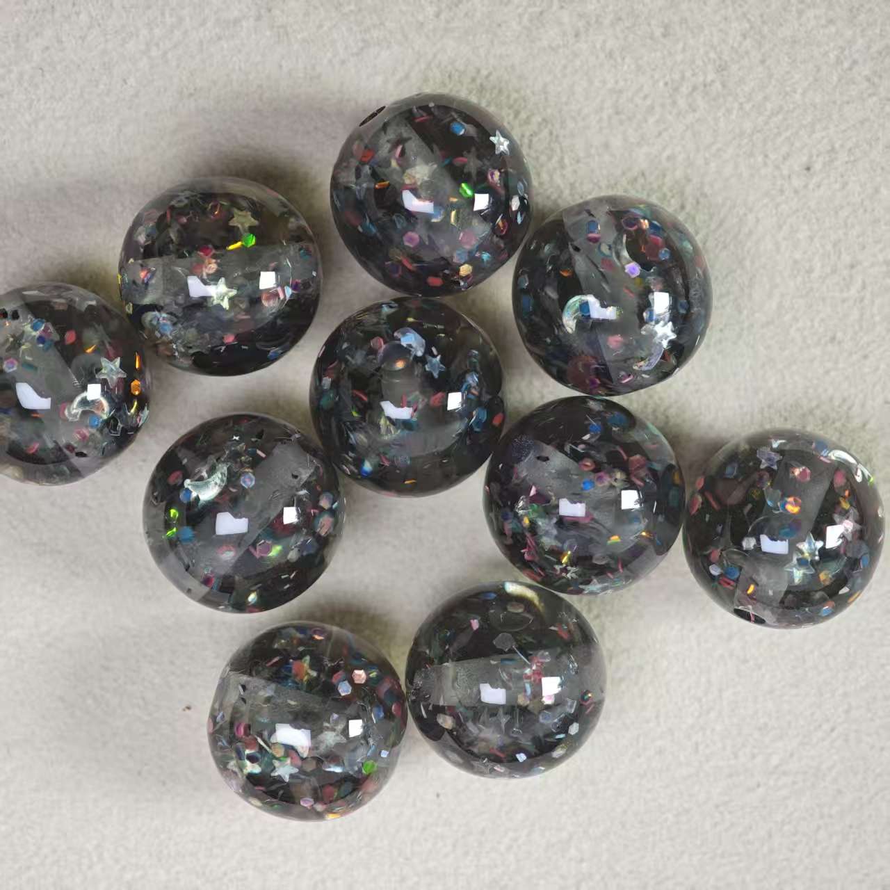 E103【10pcs】 16mm resin beads