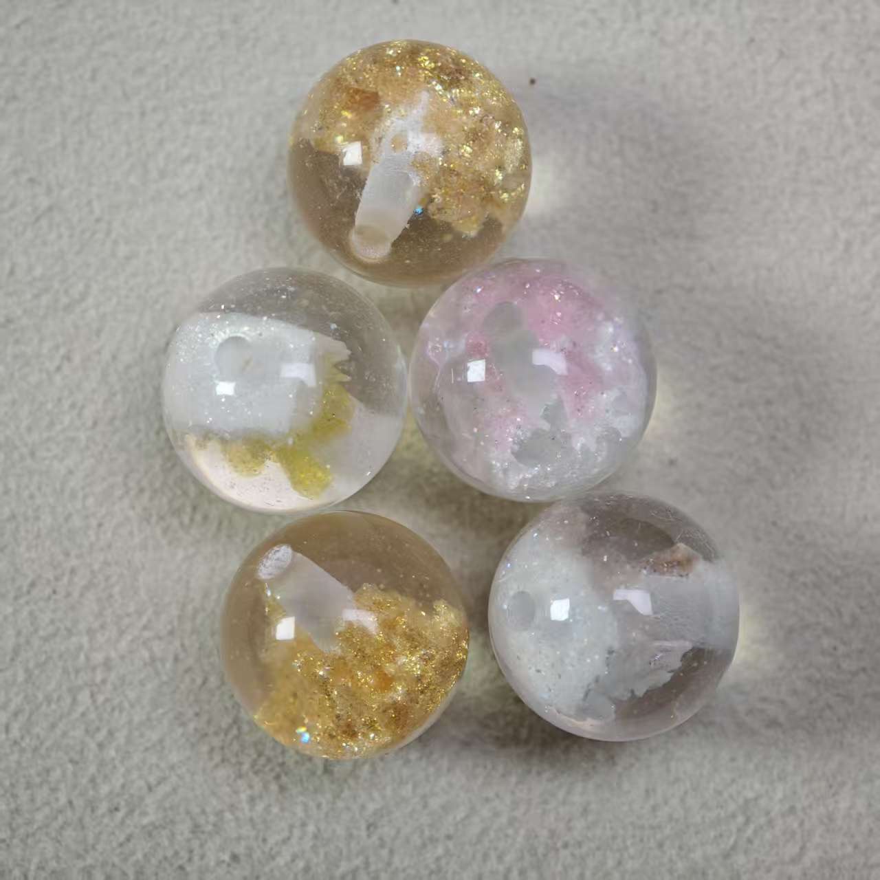 E111【5pcs】 16mm resin beads