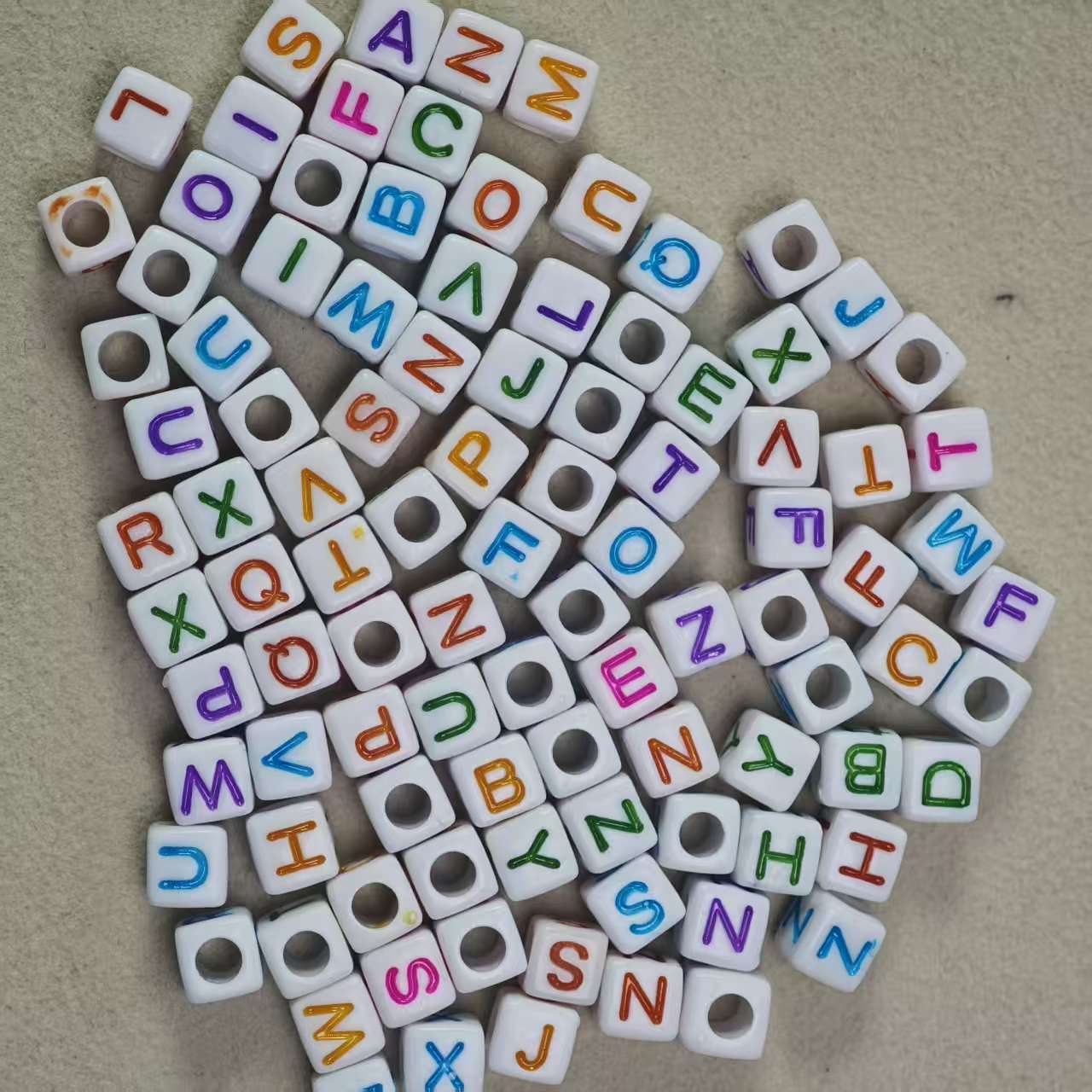 H020【100PCS】 5.9mm beads