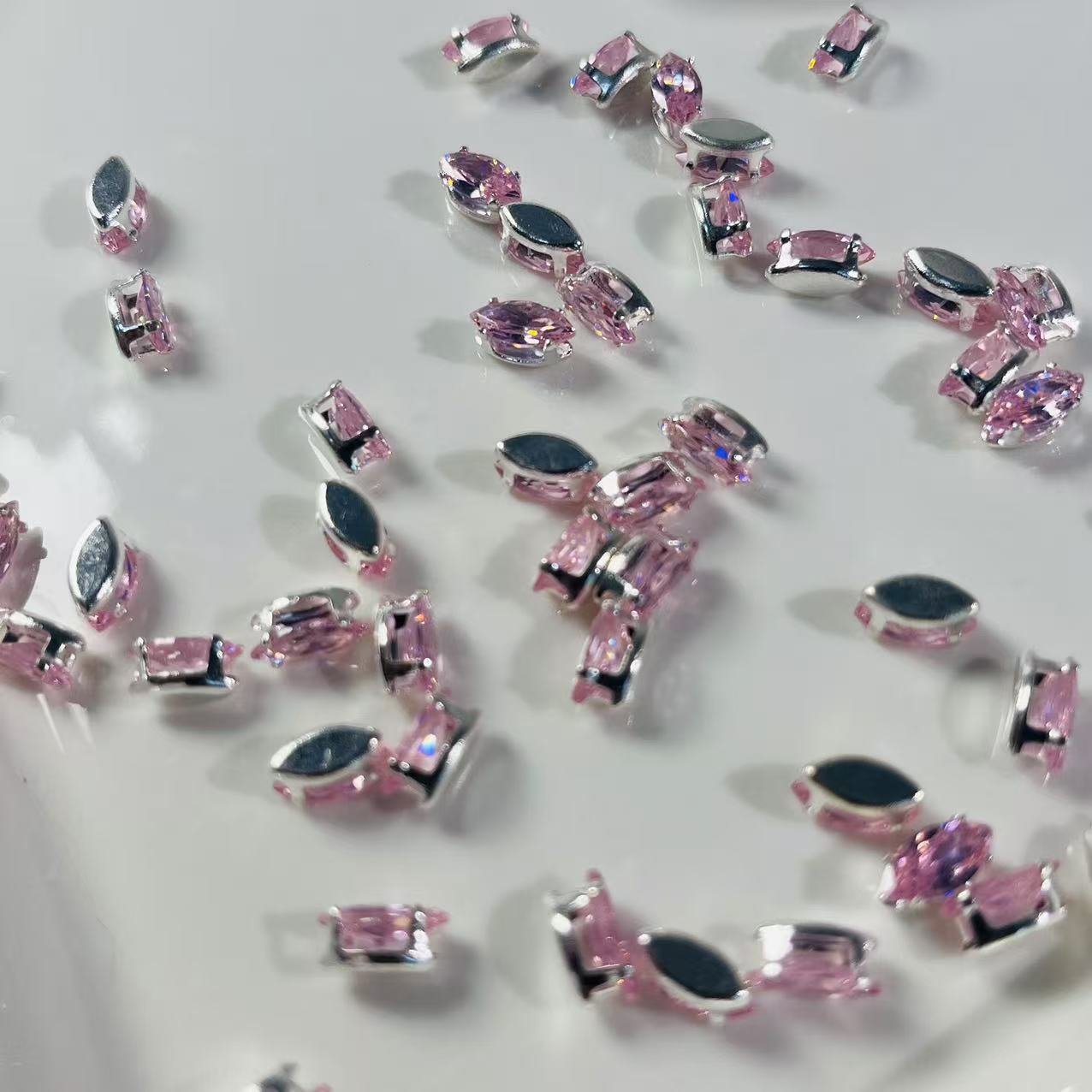 J132 【Ready stock】pink zircon